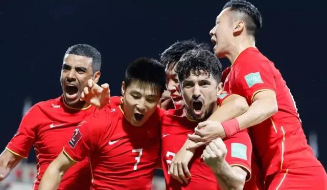 尴尬!12强赛归化仅洛国富进1球 他们本是遮羞布?